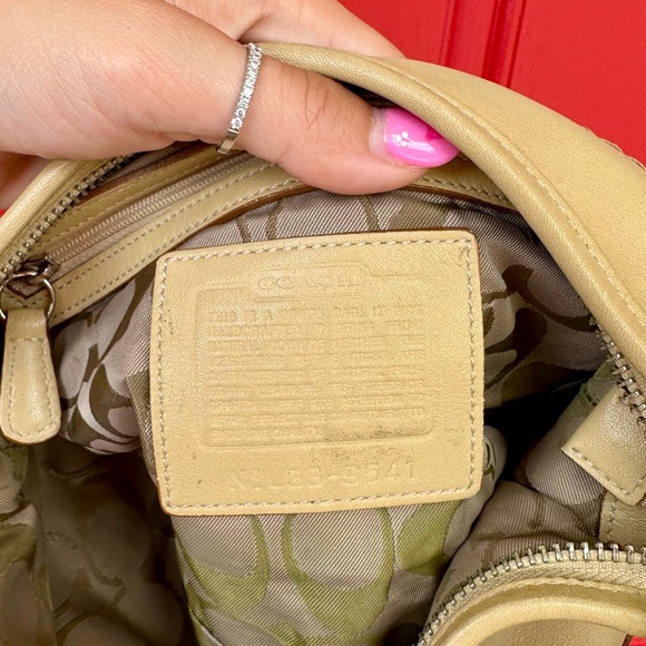 🧸🍒𝓒𝓻𝓮𝓪𝓶 𝓒𝓸𝓪𝓬𝓱 𝓛𝓮𝓪𝓽𝓱𝓮𝓻 𝓗𝓸𝓫𝓸🍒🧸 - Picture 6 of 10